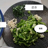 藿香炒黄瓜，无敌开胃菜的做法图解2