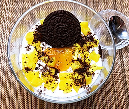 #美食视频挑战赛#芒果奥利奥酸奶杯的做法