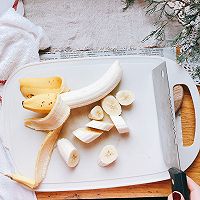 『健康甜品』香蕉抹茶奶昔的做法图解2