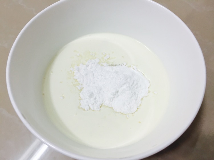 圣诞节食谱-圣诞老人草莓挞的做法图解1