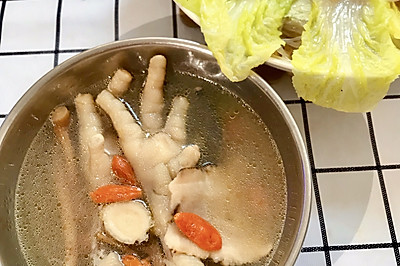 当归党参煲鸡脚