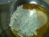 金黄沙拉面包的做法图解3