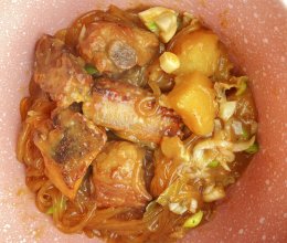 土豆红烧排骨的做法