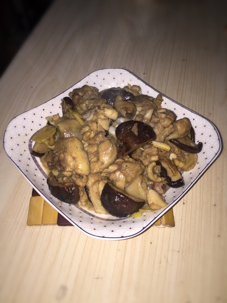 香菇焖鸡腿