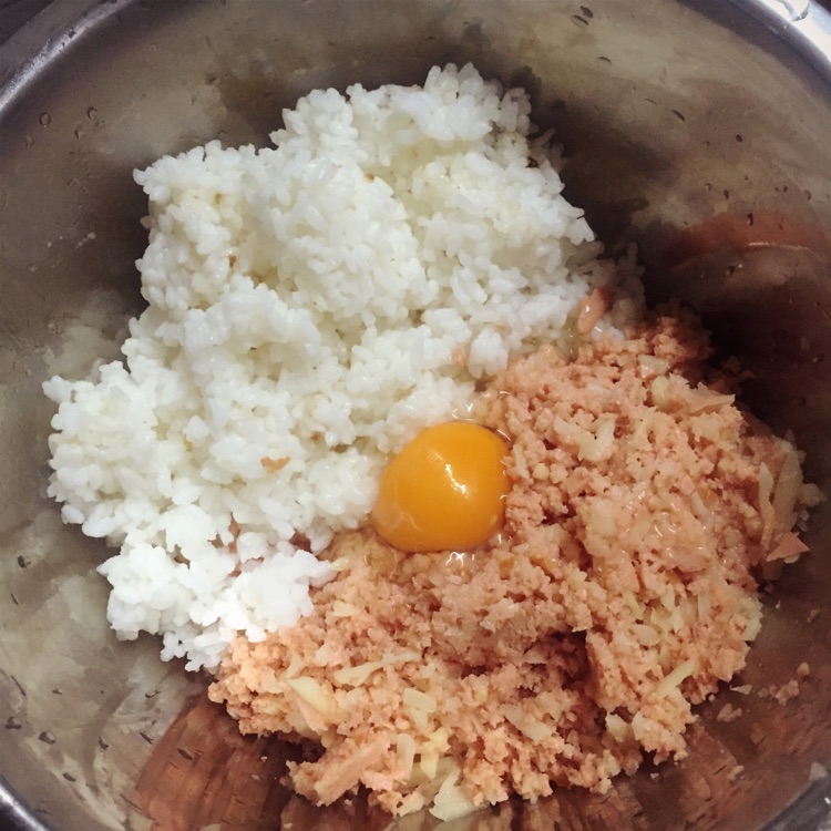 黄金剩斗士（剩菜饭大变身）的做法图解2