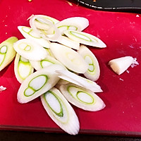 家常菜红烧土豆鸡块的做法图解2