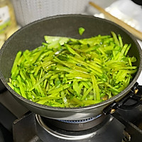 虾皮炒萝卜丝的做法图解1