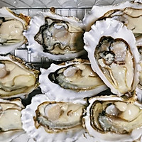 蒜蓉蒸生蚝的做法图解1