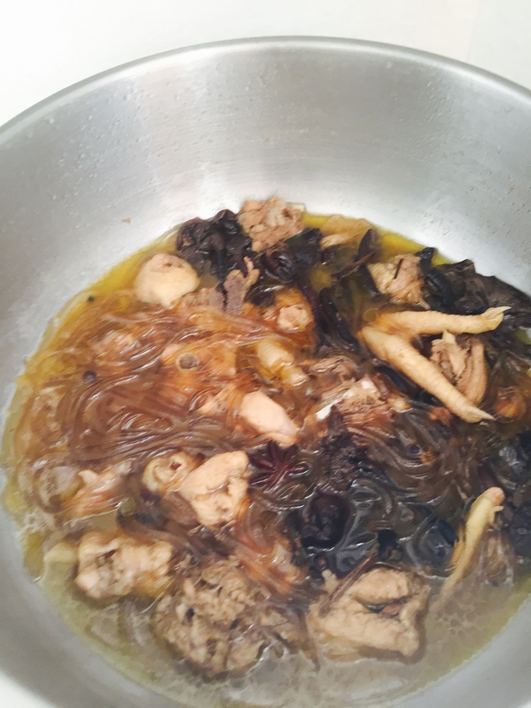 小鸡炖蘑菇粉条
