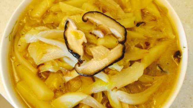 私房香菇土豆老式炖白菜的做法