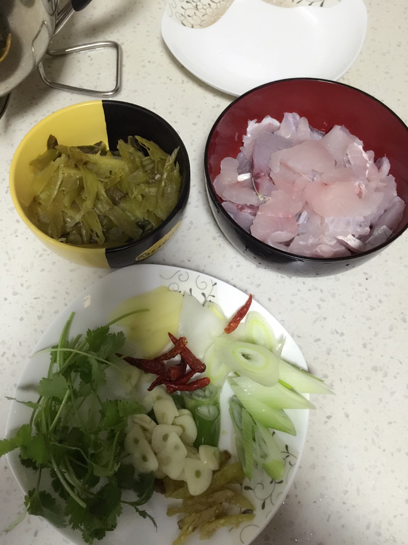 川味酸菜鱼（家常简单版）的做法图解1