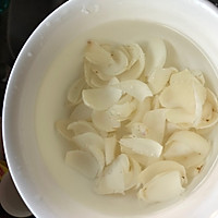 荷兰豆炒百合的做法图解2