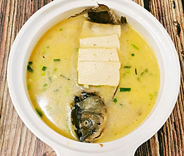 私房菜～鲫鱼豆腐汤的做法