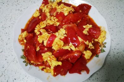 用最简单的食材做最好吃的西红柿炒鸡蛋