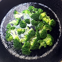 蒜蓉西兰花的做法图解3