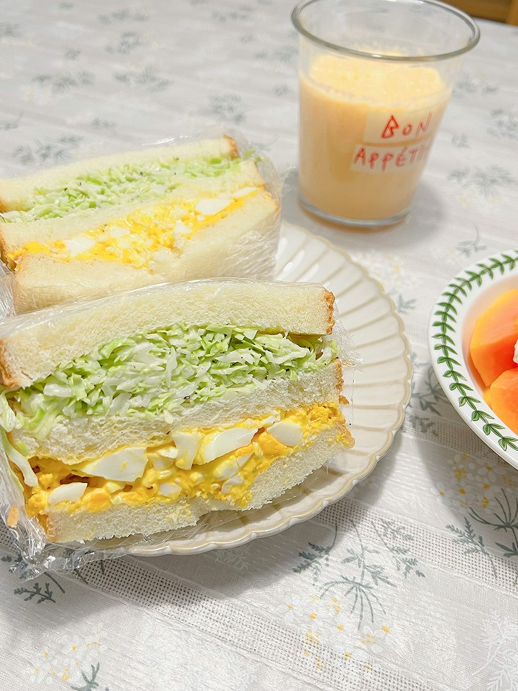 卷心菜鸡蛋三明治的做法