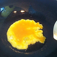 宝宝爱吃～黄瓜鸡蛋汤的做法图解2