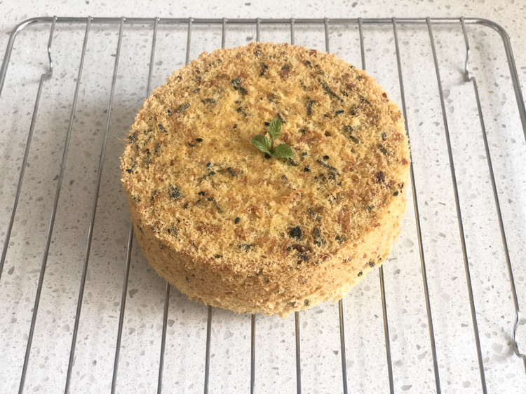 6寸海苔肉松戚风蛋糕的做法