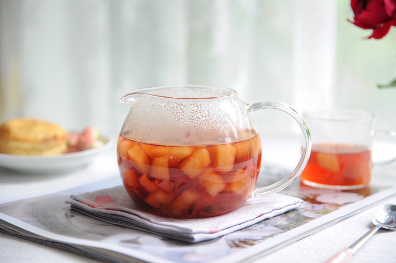 巨刷脂的苹果香橙水果茶,巨刷脂的苹果香橙水果茶的家常做法 - 美食杰巨刷脂的苹果香橙水果茶做法大全