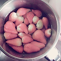 简单好吃的草莓罐头的做法图解1