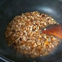 香菇肉粒酱拌面的做法图解4