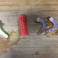 宝宝鲜虾芝士炒饭的做法图解1