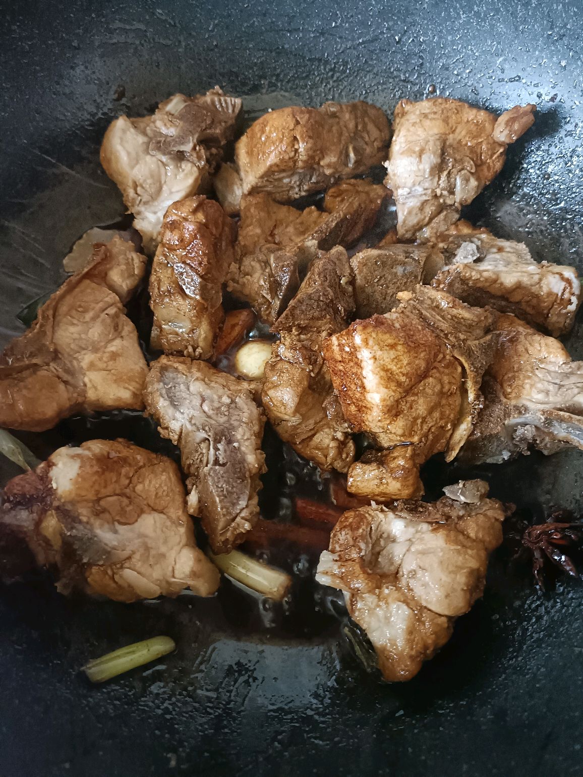 内蒙古“巴盟特色”烩酸菜，不一样的酸菜做法，独特香味远近闻名 - 知乎