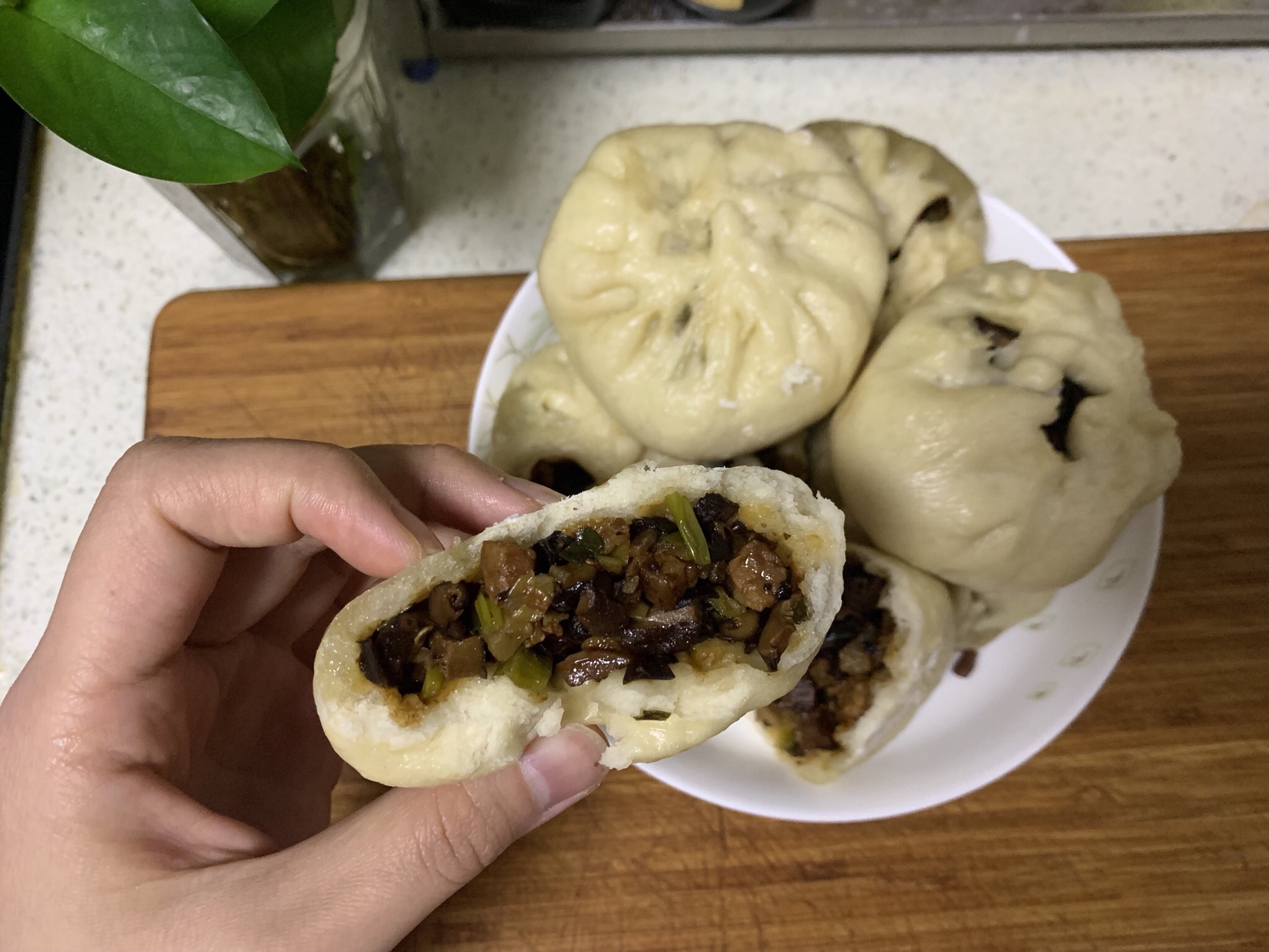 Steamed buns with soy sauce