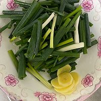 葱油焖鸡的做法图解2