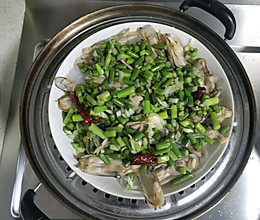 蒜苔蛏子的做法