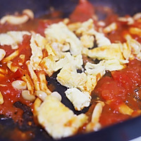 比番茄炒蛋更好吃：菌菇番茄炒蛋#烤究美味 灵魂就酱#的做法图解7