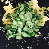 黄瓜炒鸡蛋—（超简单的一道菜）的做法图解6