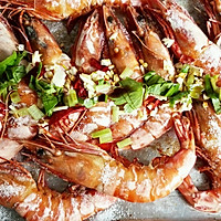 高蛋白盐焗鲜虾的做法图解2