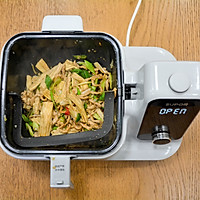 #来诺辉京东 解锁“胃”来资产#肉丝炒蒜苗腐竹的做法图解5