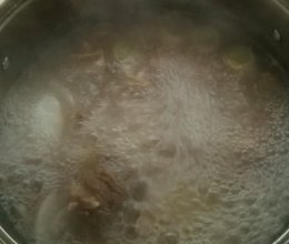萝卜山药羊排汤的做法