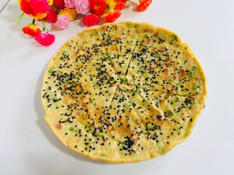 豇豆鸡蛋火腿黑芝麻早餐饼