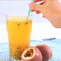 百香果蜂蜜茶—迷迭香的做法图解4