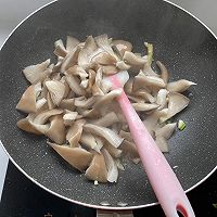 蘑菇肉丝汤的做法图解9