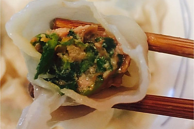 荠菜鲜肉水饺