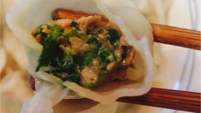 荠菜鲜肉水饺