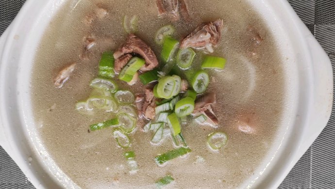 羊肉炖白萝卜汤