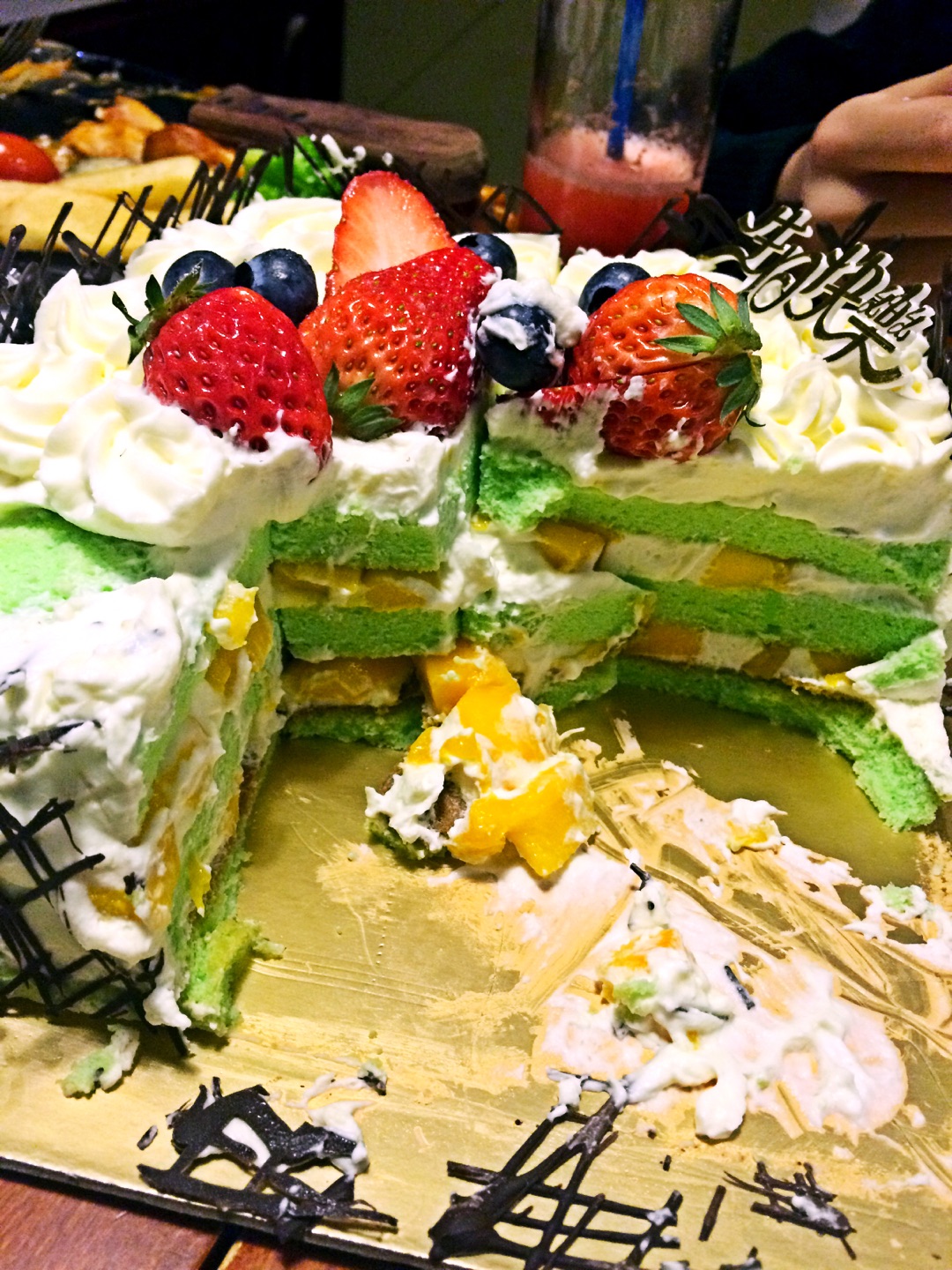 八寸生日蛋糕怎么做_八寸生日蛋糕的做法_松鼠鱼77_豆果美食