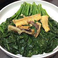 鳗鱼干香炒芥蓝的做法图解8