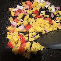 好吃到舔碗的咖喱牛肉饭的做法图解2