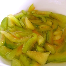 盛夏佳品—凉拌酸甜西瓜皮