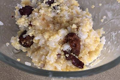 红枣糯米蒸粽子