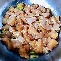 #刘畊宏女孩减脂饮食#孜然香辣鸡丁的做法图解3