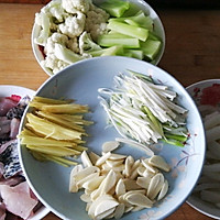 麻辣鱼片(炝锅鱼)的做法图解1