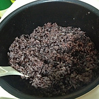 黑米紫菜包饭的做法图解1