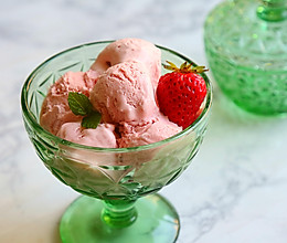 无蛋黄版草莓冰淇淋的做法